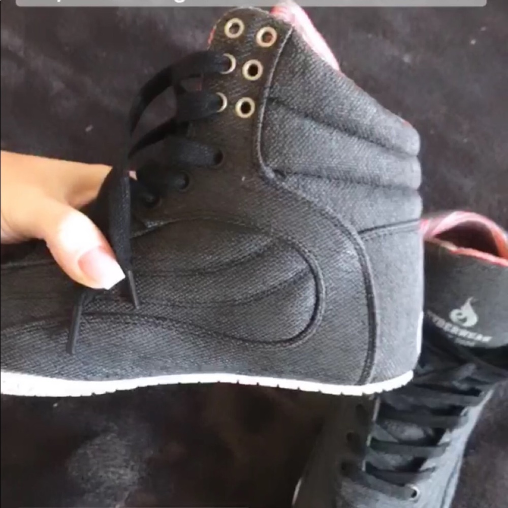 Ryderwear men’s shoes size 5 (6 for women)